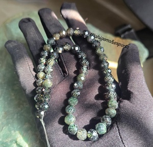 Perlas de moissanita verde negruzca de 6 a 7.5 mm con corte facetado para la elaboración de joyería - Product Image 6