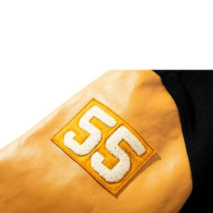 Chaqueta Varsity Premium para Hombre, Chaqueta Letterman con Mangas de Cuero, Logotipo Personalizado Bordado, Moda de Invierno, Ropa Urbana - Product Image 4
