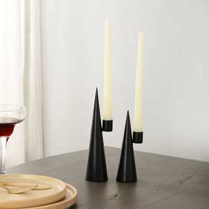 Porte-bougies coniques noirs Modern Radiance pour la décoration de la maison, en fer, design durable - Product Image 5