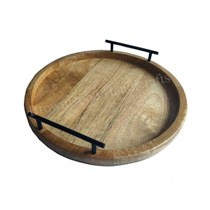 Plateau de service en bois de manguier de qualité supérieure, design unique, vente en gros, personnalisable, avec poignées en métal, pour hôtel, restaurant et usage domestique - Product Image 1