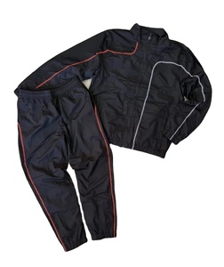 ชุดวอร์มแบบยูนิเซ็กซ์คุณภาพสูง ปรับแต่งได้ พร้อมโลโก้และดีไซน์เฉพาะตัว - Product Image 1