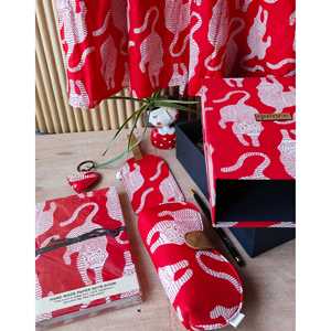 Set de Regalo Tiger Blaze en Elegante Caja de Regalo - Product Image 1