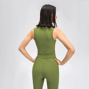 เสื้อยืดออกกำลังกายผู้หญิงทรงสลิม คอกลม น้ำหนักเบา สำหรับโยคะ พร้อมโลโก้ด้านหน้า ผ้าถัก ขายส่ง - Product Image 2