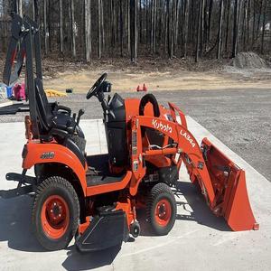 Tracteur compact Kubota BX23S 4x4 avec chargeur, pelle rétrocaveuse, tondeuse de 60 pouces, faible nombre d'heures, moteur diesel, machine robuste - Product Image 6