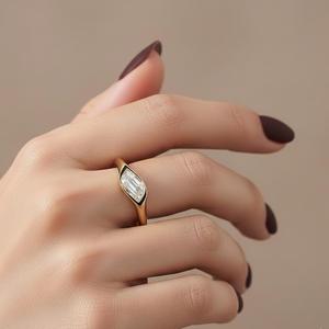 Anillo de compromiso minimalista de diamante solitario de 14K de oro puro con corte de llama y diamante cultivado en laboratorio, personalizable, regalo de aniversario - Product Image 3