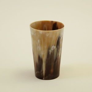 Verre à boire classique en corne de buffle, fait main et durable, idéal pour les cadeaux d'affaires - Product Image 1
