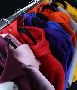 Sweat-shirt à capuche oversize pour homme avec blocs de couleur, doux et doté de poches kangourou extérieures, idéal pour les tenues décontractées et sportives OEM ODM - Product Image 2