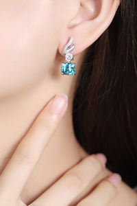 Pendientes de oro blanco con topacio azul cuadrado y detalles de diamantes redondos, joyería de lujo para bodas - Product Image 6