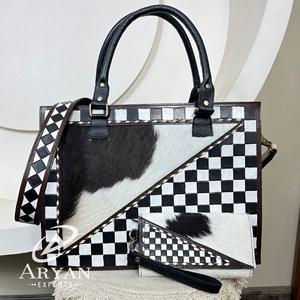 Conjunto de 2 Piezas de Bolso Tote y Cartera de Cuero Vacuno Grabado a Mano, Diseño a Cuadros, el Más Vendido del 2026, para Mujer - Product Image 1