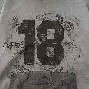 เสื้อฮู้ดดี้เทรนดี้สไตล์สตรีทแวร์ ผ้าคอตตอนออร์แกนิคพรีเมียมเนื้อหนา พิมพ์ลายกราฟิกแบบวินเทจฟอกสีสไตล์แอซิดวอช ดีไซน์ขาดๆ แบบดิสเทรส - Product Image 5