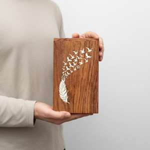 Boîte à bijoux moderne de luxe en bois avec gravure 40x40x25cm, à poser pour le salon - Product Image 3