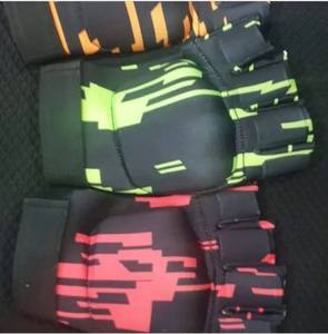 Guantes de hockey sobre césped para exteriores con protección de EVA y carcasa moldeada en la zona de los nudillos, fabricados por Eoin Winston Sports Sialkot Pakistán. - Product Image 1