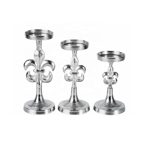 High Quality Cast Aluminium Home Decoration <b>Candle</b> <b>Holder</b> with <b>Mirror</b> Polish for Christmas Featuring Three Sizes Pillar <b>Candles</b> - Product Image 3