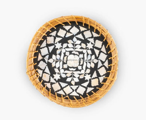 Bandeja redonda de ratán con incrustaciones de madreperla asequible artesanal, artesanía india sofisticada para una decoración festiva de comedor elegante - Product Image 4