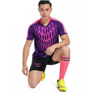 Camiseta de Fútbol Personalizada para Hombre, Color Morado y Rosa, Estampado Geométrico Sublimado, Absorbente de Humedad, Manga Corta, Corte Regular, para Adultos, Todas las Temporadas - Product Image 3