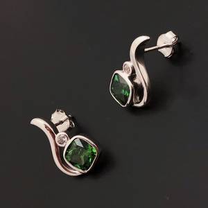 Pendientes de Esmeralda Vitality, Plata de Ley 925, Chapados en Oro de 14k, Piedra de Nacimiento de Mayo, Regalo de Boda o Cumpleaños para Mujer - Product Image 3