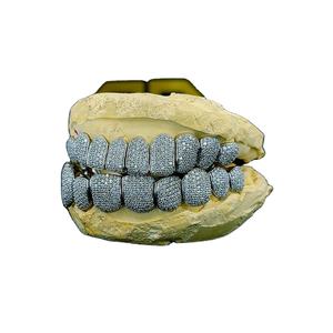 Joyería de moda personalizada de hip hop, Plata de Ley 925 helada, VVS, claridad, corte redondo, dientes de diamante cultivados en laboratorio, grillz para unisex - Product Image 1