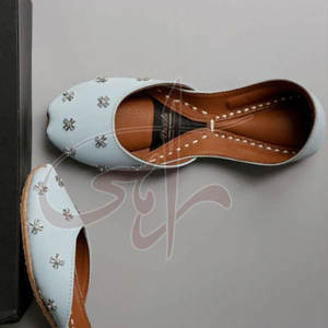 รองเท้าคุสซ่าแฟชั่นน้ำหนักเบา พิมพ์ลายลำลองสำหรับผู้หญิง หนังแท้ พื้นกันลื่น ปรับแต่งสีและขนาดได้ - Product Image 3