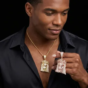 LAX DIORE JEWELS Colgante Mini Jesús Premium para Hombre, Estilo Hip Hop, Conmemorativo Cristiano, Chapado en Oro de 18k, Plata 925, Corte Brillante - Product Image 1