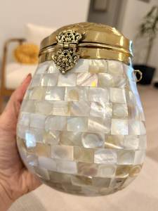 งานฝีมือเหนือกาลเวลา กระเป๋าคลัทช์เจ้าสาวสุดหรู รักษ์โลก ทำด้วยมือจากเปลือกหอยมุกธรรมชาติ รูปทรงตามธรรมชาติ ขนาดสั่งทำได้ สีธรรมชาติ ทันสมัย สำหรับสุภาพสตรี - Product Image 2