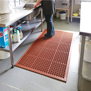 Heavy Duty Red Interlocking Restaurant / Bar <b>Grease</b> Resistant Rubber Floor Mat 36x36 Inch - Product Image 2