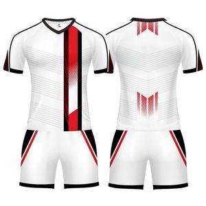 Maillots de football en gros à faible MOQ, uniformes de football sur mesure de qualité supérieure pour la vente en ligne à prix abordable - Product Image 1