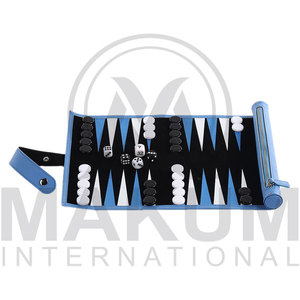 Backgammon de luxe sur mesure de haute qualité, en cuir noir et blanc, avec jetons. - Product Image 4