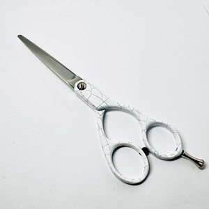 Tijeras de Peluquería Profesionales Personalizables de Acero Inoxidable con Punta Afilada de 5.5 Pulgadas, Hoja Recta, para Diestros, Color Blanco con Diseño de Grietas de Hielo - Product Image 1