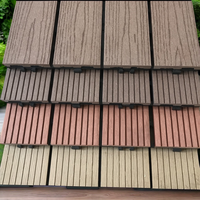 Carreaux de terrasse en WPC modernes et écologiques pour une utilisation en extérieur Durable et facile à entretenir Conçu pour la durabilité et la durabilité