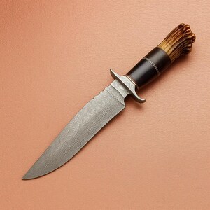 Cuchillo de caza de acero de Damasco de grado industrial con punta de clip y hoja recta, mango de madera, para uso en exteriores - Product Image 2