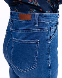 Jeans de Mezclilla OEM para Mujer, Fabricados en Pakistán, Corte Recto Clásico Azul, Jeans de Cintura Alta para Mujer, Ropa Casual Moderna - Product Image 4