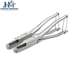 Coupe-oreilles en U de qualité supérieure pour bétail, outil d'identification animale en acier inoxydable de haute qualité, instrument vétérinaire professionnel HD - Product Image 2