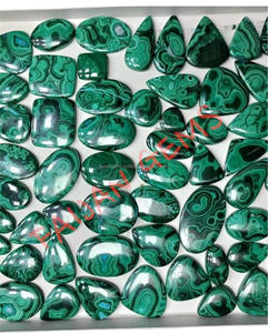 MALACHITE naturelle Cabochon de pierres précieuses en vrac polies cristal de toutes tailles pour la fabrication de pendentifs de bijoux - Product Image 1