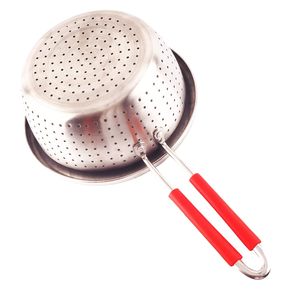 Passoire en acier inoxydable perforée avec long manche rouge, tamis pour pâtes, nouilles et spaghetti de cuisine - Product Image 2