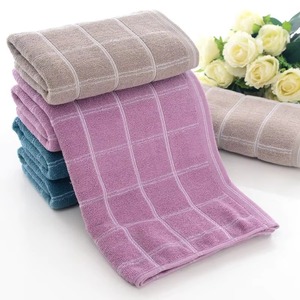Luxury Hotel <b>Bath</b> <b>Towel</b> Premium Cotton Heavy GSM Soft Smooth Texture Quick Dry Wholesale Manufacturer Checkered Cotton HandTowel - Product Image 2