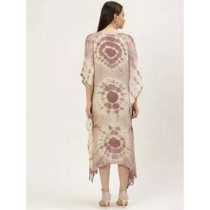 Elegante Vestido Kaftán Maxi Tie-Dye ODM, Mezcla de Tonos Lavanda y Blanco, Patrón Artístico de Ensueño, Silueta Holgada y Fluida - Product Image 2