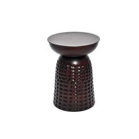 Table d'appoint en bois artisanale traditionnelle, durable et écologique, pour un intérieur intemporel.