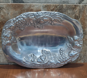 Bandeja Ovalada de Aluminio Fundido Pulido de Alta Resistencia, Plato Decorativo con Borde en Relieve de Frutas y Uvas - Product Image 4
