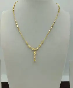 Exquisito Collar Tradicional Dokiyu Chapado en Oro de 22K para Mujer con Colgante de Cuentas de Oro Texturizadas de Tres Niveles y Cadena - Product Image 3