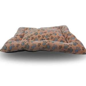 Alfombra para Perro Yommy con Base Antideslizante, Tela de Franela Suave, Disponible en 3 Tamaños: M (57x75 cm), L (75x95 cm), XL (88x112 cm) - Product Image 1