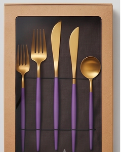Ensemble de couverts modernes plaqués or avec manches violettes, compatibles lave-vaisselle, pour utilisation sur table de mariage - Product Image 6