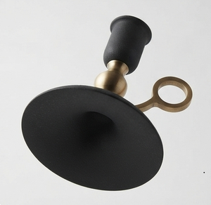 Porte-bougie vintage en métal noir et or avec anneau de maintien, base ronde, décoration d'intérieur - Product Image 3