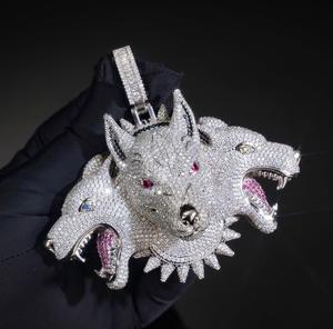 Collier pendentif loup à trois têtes de luxe, serti de moissanite, bijoux animaliers hip-hop, pendentif personnalisé - Product Image 1