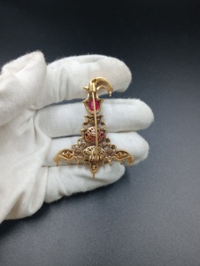 Elegant <b>Gold</b> Plated Silver Brooch Green Stone Women's Unisex Wedding Fashion Statement Piece Traditional - Product Image 6