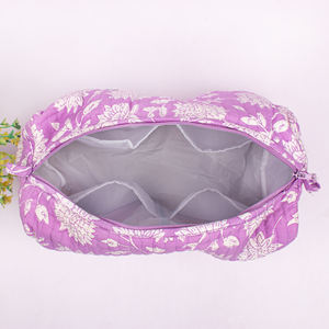 Hermosa Bolsa de Maquillaje de Lujo Hecha a Mano con Estampado Floral Acolchado de Algodón para Mujer, Bolsa Organizadora de Cosméticos Promocional para Viajes - Product Image 5