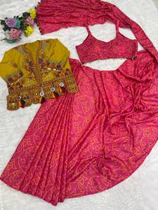 Sari en soie chinon lourde prêt-à-porter avec veste imprimée numériquement, koti, travail miroir et blouse cousue - Product Image 4