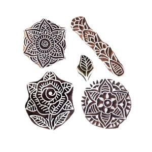 Patrón de diseñador Rosa y flor Bloque de sello de madera para impresión Uso decorativo - Product Image 1