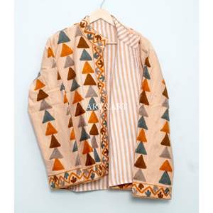 Veste d'hiver épaisse pour femme de style ethnique, en cotisse, avec broderie florale à la main, col montant, logo personnalisé, 100% coton, écologique - Product Image 6