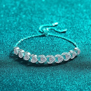 Bracelet Cœur en Moissanite Couleur D, Testée comme un Diamant Brillant, pour Mariage, Bijoux Fins - Product Image 2