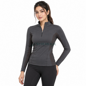 Sous-vêtement thermique pour femme, conçu avec un tissu extensible doux, coupe ajustée et matière respirante pour un confort hivernal. - Product Image 1